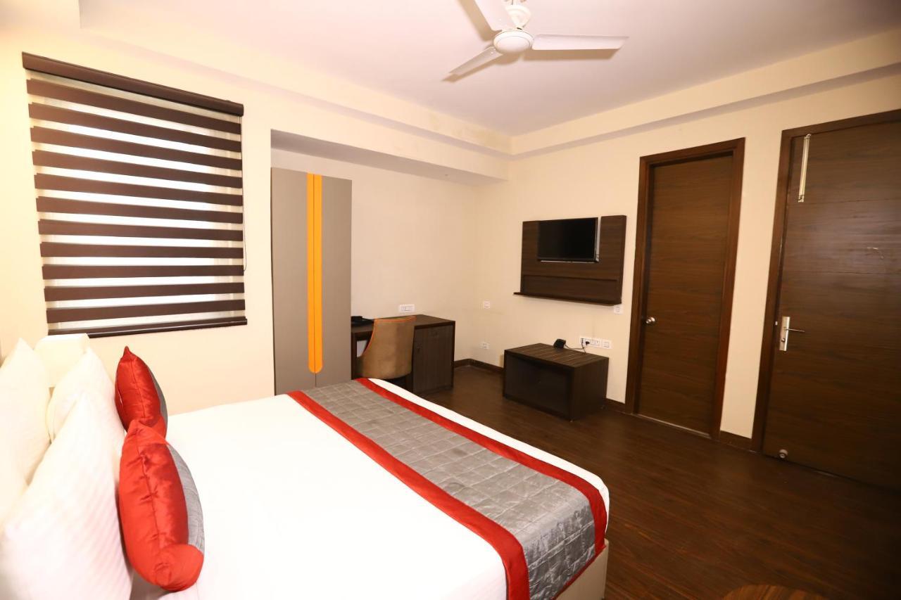 Hotel Azulo Inn Bhikaji Cama Place Delhi - Couple Friendly Local Ids Accepted Нью-Дели Экстерьер фото